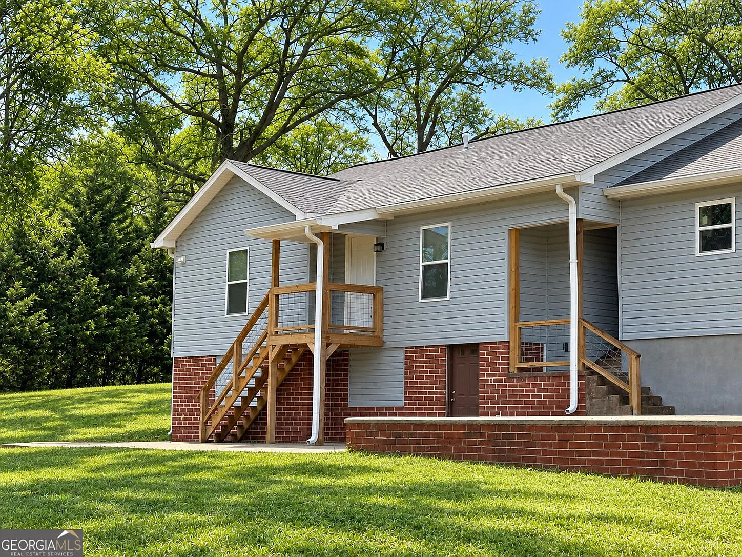 2 bed, 1.0 bath, 1000 sqft, $1,350 — Photo 2