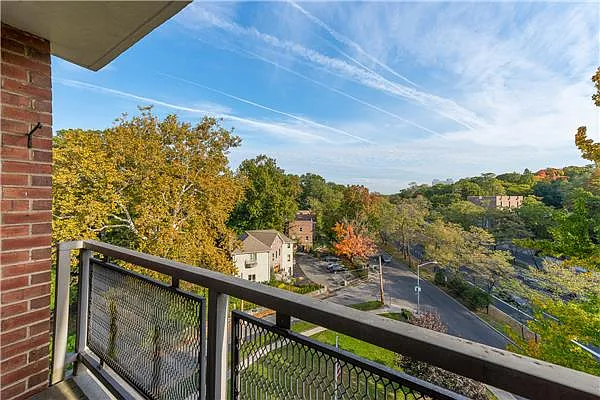 Sold by Exclusive Properties Sotheby's International Realty | media 23