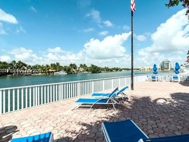 5700 Collins Ave #8A — Photo 33