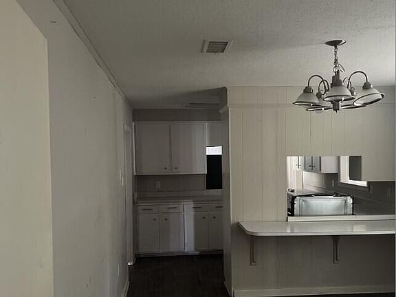 4th image of 3154 Bienville Dr