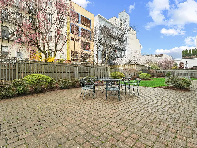 84 Adams St #5C — Photo 28