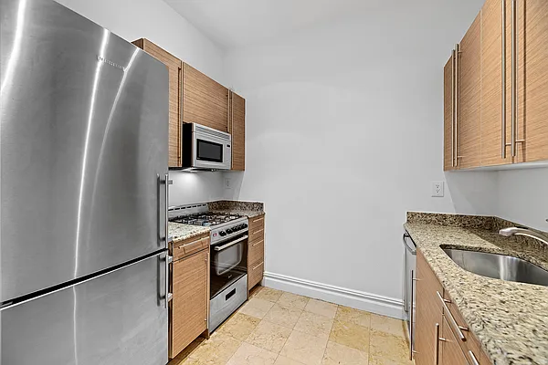 Rented by REAL New York | media 6