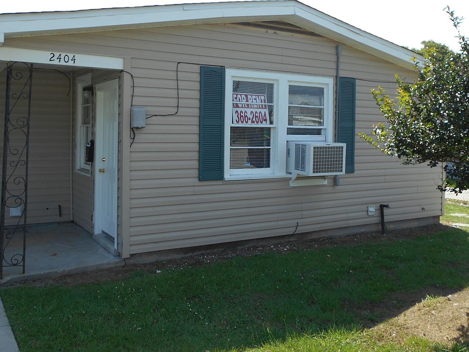 1st image of 2404 Rose Dr