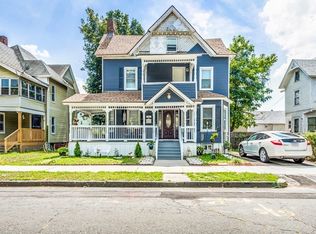 38 Lafayette St, Springfield, MA 01109