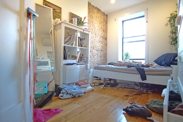 Rented by Lofts and Flats LLC | media 36