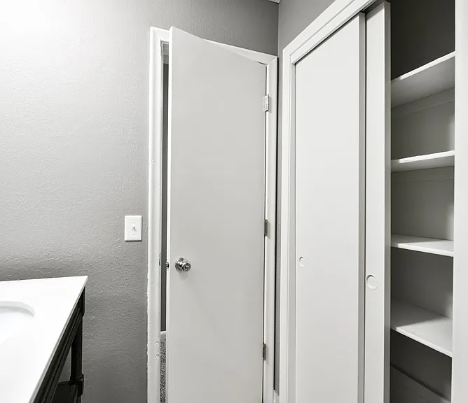 6804 S 140th Ave — Photo 14