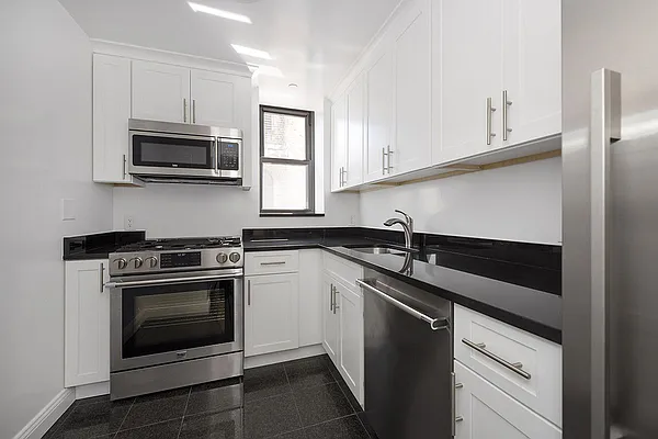 Rented by G. Laurie Cooper | media 32