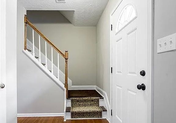 Entry Foyer