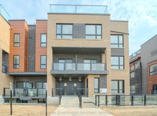 16 Lytham Green Cir #5, Newmarket, ON L3Y 0H3