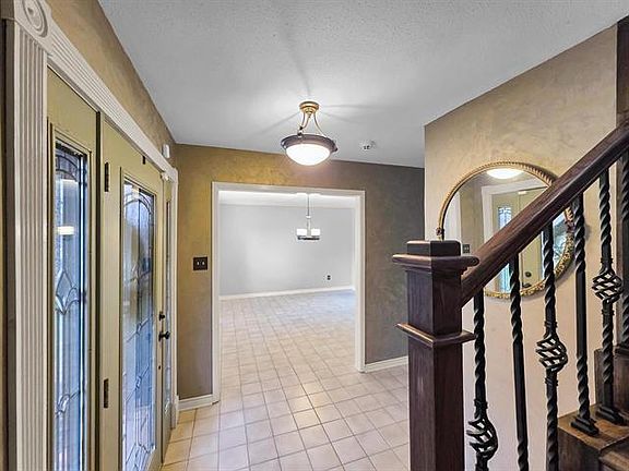 5th image of 5720 Townhouse Ln