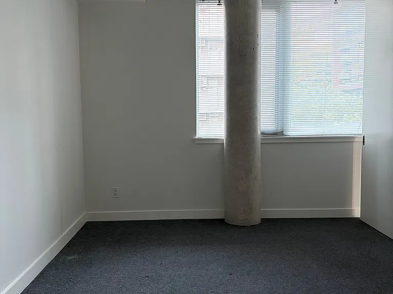 38 Niagara St #304 — Photo 11