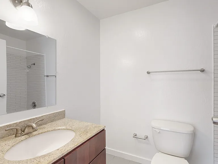753 Green St #1E — Photo 8