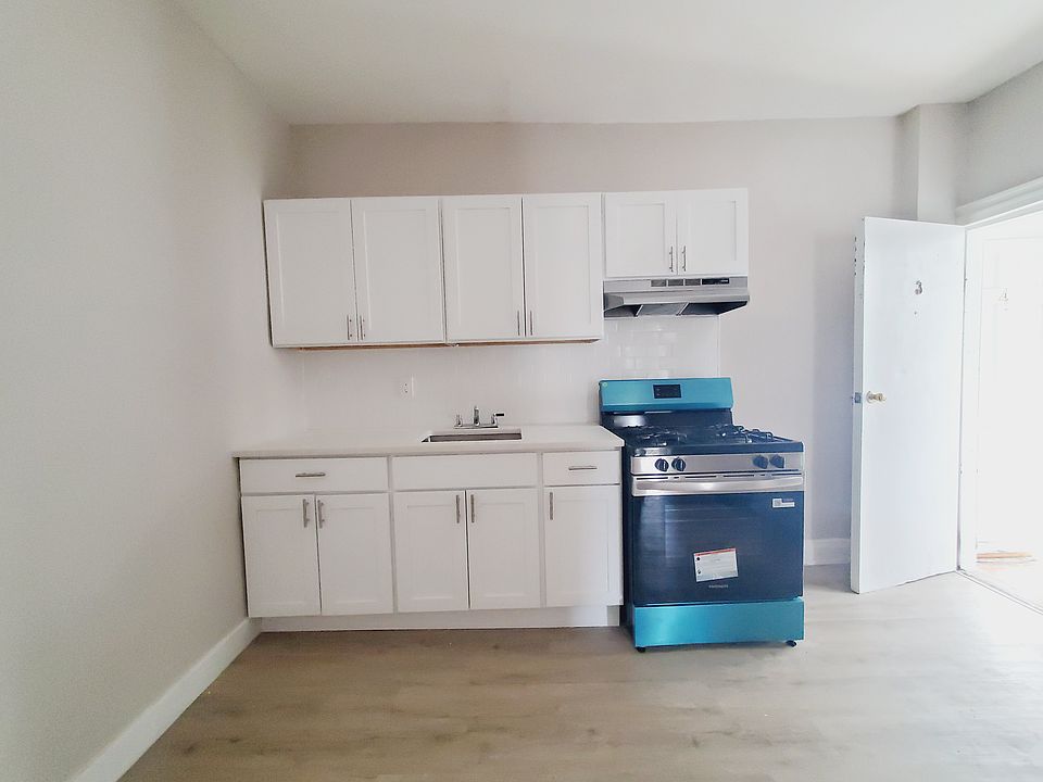 1st image of 6 Jordan Ave #3R