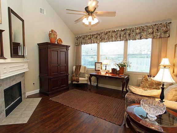5th image of 1027 Bayhill Dr