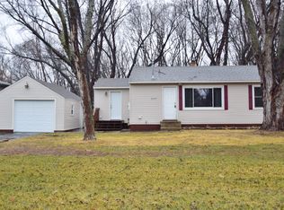 2247 Hillview Rd, Mounds View, MN 55112