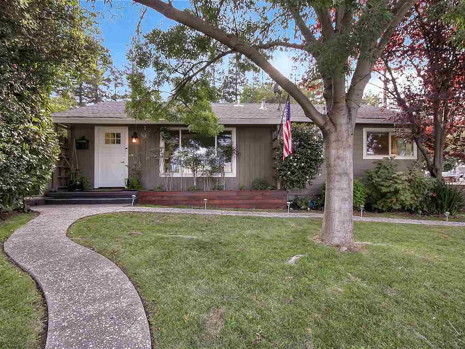 1st image of 190 Vista Way
