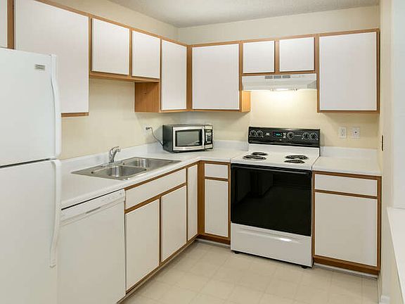 5th image of 16955 Toronto Ave SE