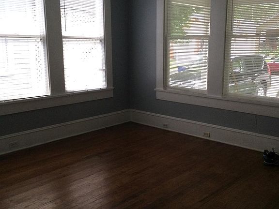 2nd image of 2613 Dillard St