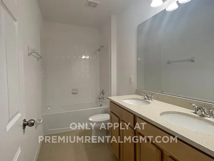 5566 Sabal Dr — Photo 13