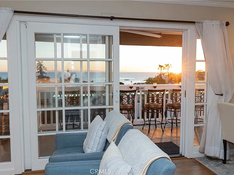 464 Bent St #A — Photo 8