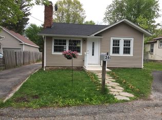 26 Hillcrest Ave, Budd Lake, NJ 07828