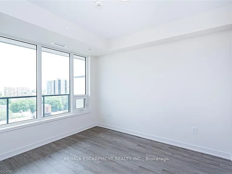 212 King William St E #1019 — Photo 21