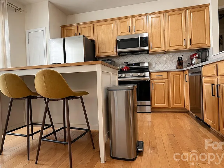 3306 Darlington Rd — Photo 6