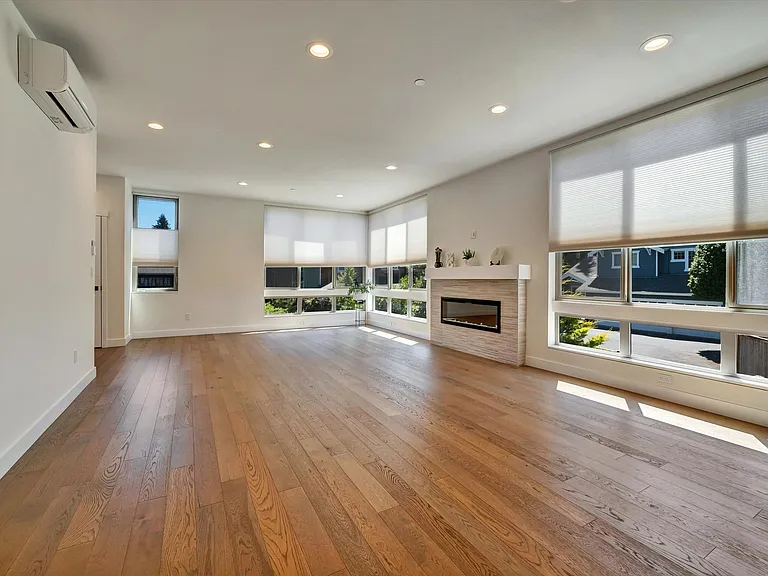 18402 Corliss Ave N #A — Photo 15
