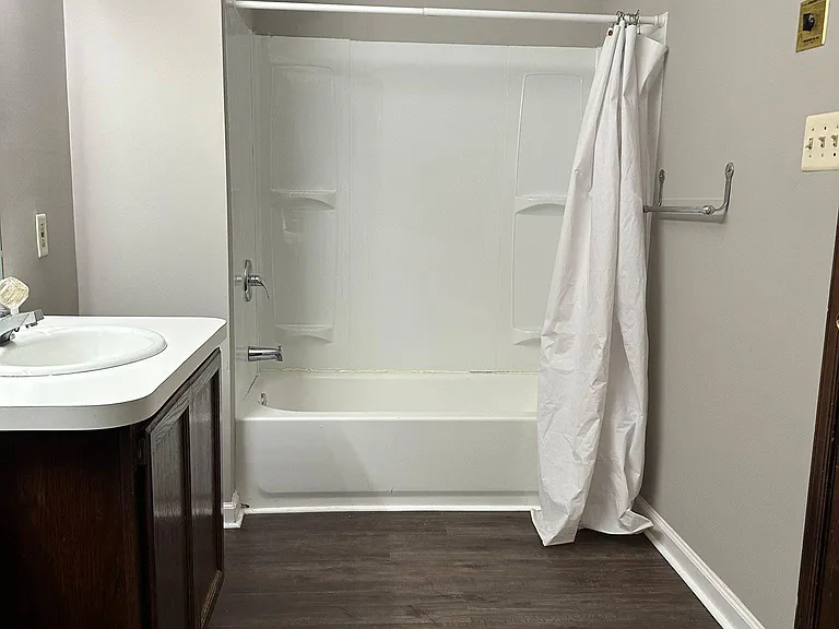908 N Adams St #3 — Photo 13