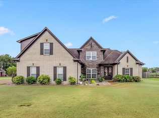 235 Hawthorn Ln, Atoka, TN 38004
