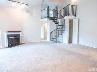 1212 Harbor Club Dr, Parlin, NJ 08859
