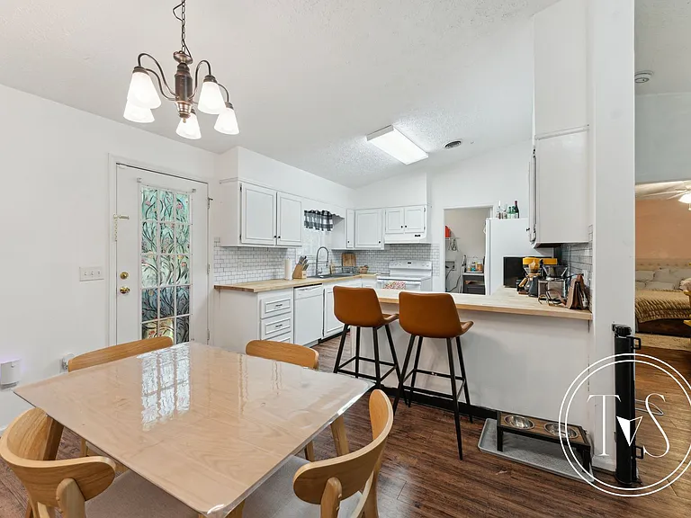 32 Gregory Ct — Photo 12