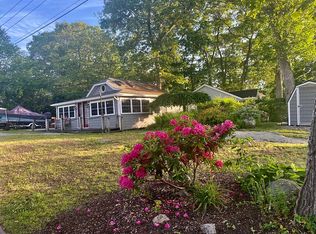 15 Carrington Rd, Old Lyme, CT 06371