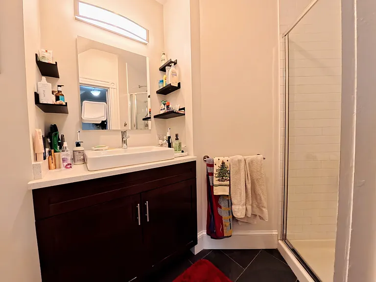 185 Davis Ave #8 — Photo 13