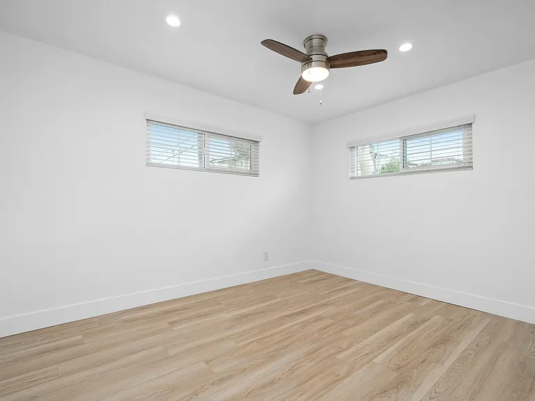 520 Poinsettia Ave — Photo 8