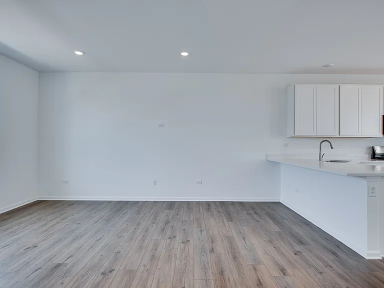 25750 W Yorkshire Dr #25750 — Photo 7