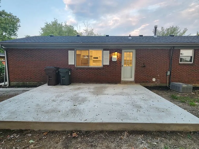 10913 Maplehill Dr — Photo 20