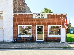 105 W Colonial St, Kempton, IN 46049