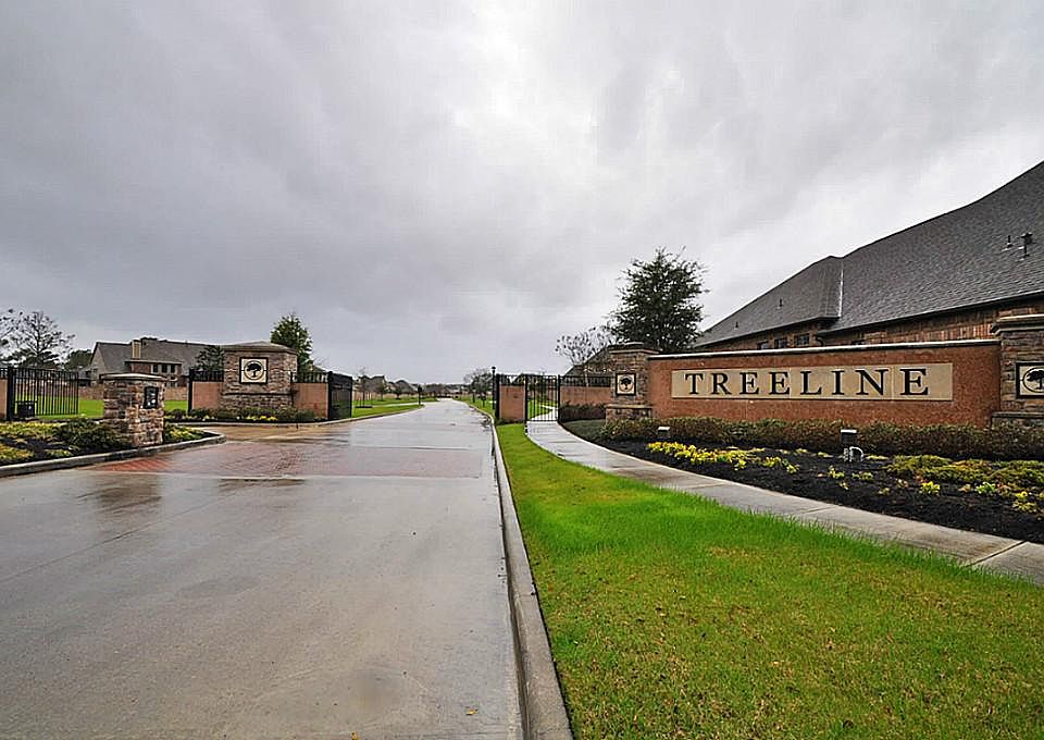 Welcome to TREELINE... 47 homes in this resort-like double-gated  community.