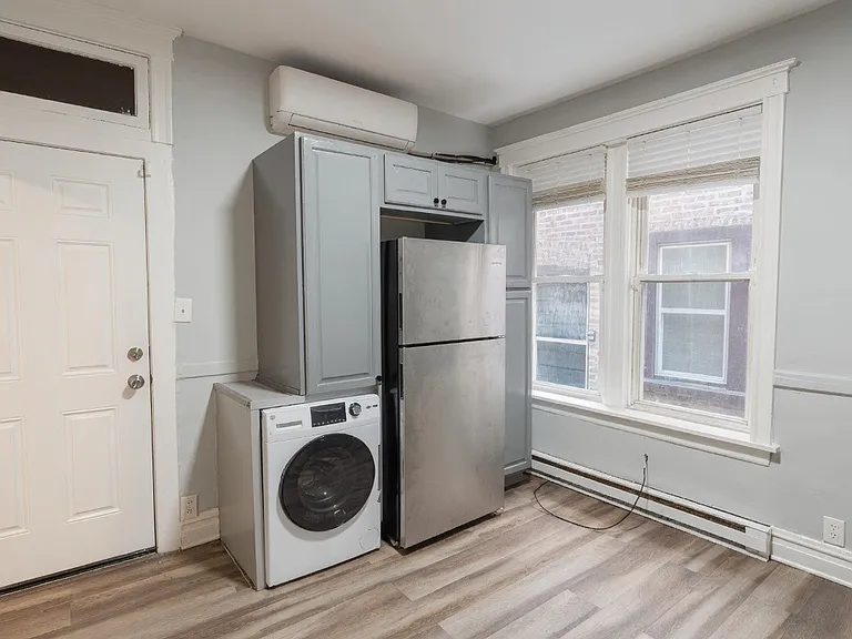 3649 W Montrose Ave #1M — Photo 5