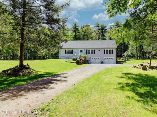 73 Woodland Drive, Accord, NY 12404