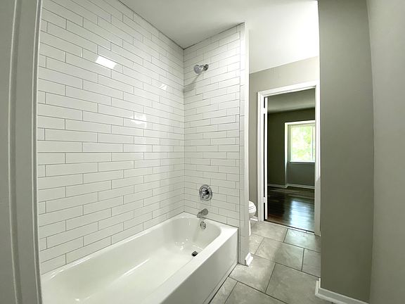 4th image of 1707 Jade Ave #B