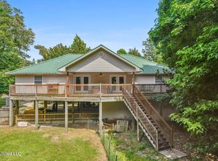 19639 Laterre Dr, Kiln, MS 39556