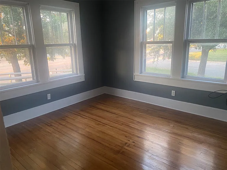 602 E Wise St — Photo 17