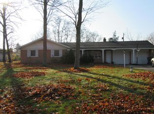 4686 Greenfield Dr, Berrien Springs, MI 49103