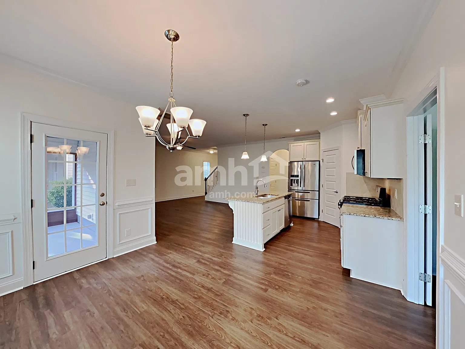 4 bed, 3.0 bath, 2226 sqft, $2,335 — Photo 2