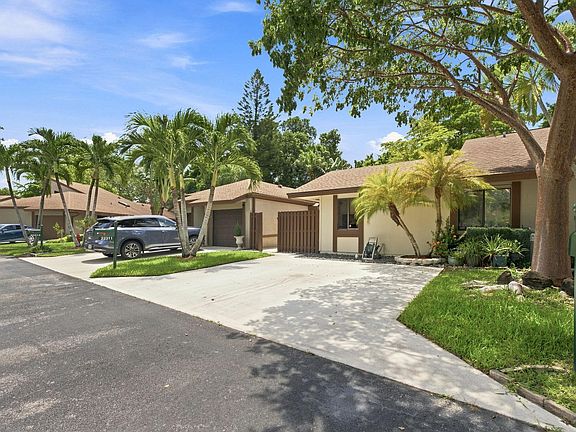 4th image of 22311 WHISTLING PINES Lane