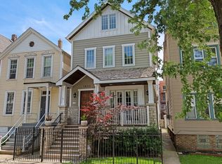1833 W Melrose St, Chicago, IL 60657