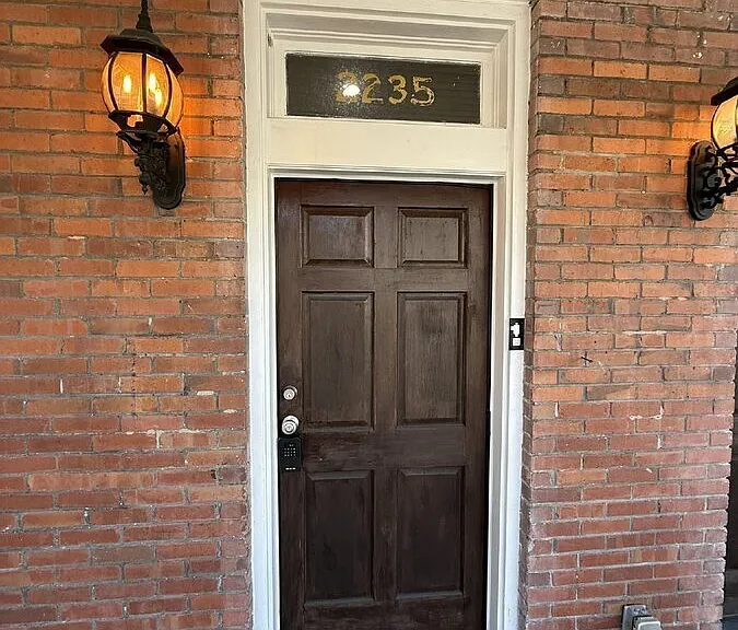 2235 Whitaker St — Photo 3