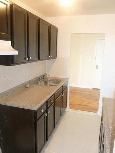 2nd image of 333 E 92nd St APT 5F